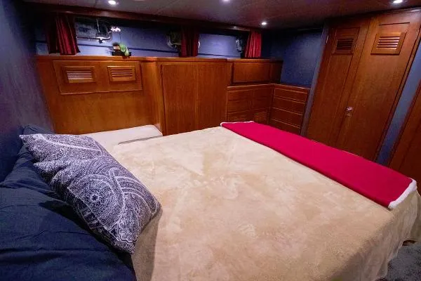 Slide: The Image of Nordlund Raised Pilothouse 1985 - 7