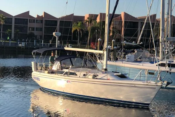 Slide: The Image of Catalina 36 MkII 2005 - 1