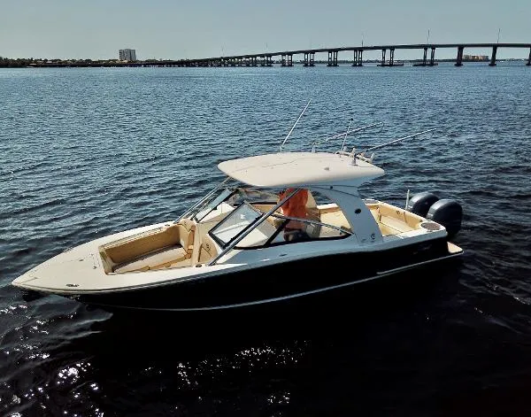 Slide: The Image of Scout 275 Dorado 2016 - 0