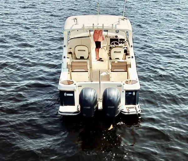 Slide: The Image of Scout 275 Dorado 2016 - 1