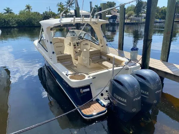Slide: The Image of Scout 275 Dorado 2016 - 10