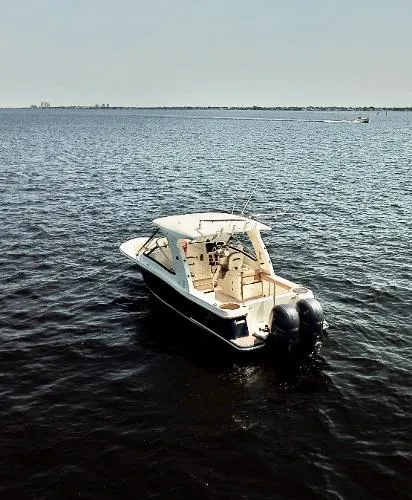 Slide: The Image of Scout 275 Dorado 2016 - 2
