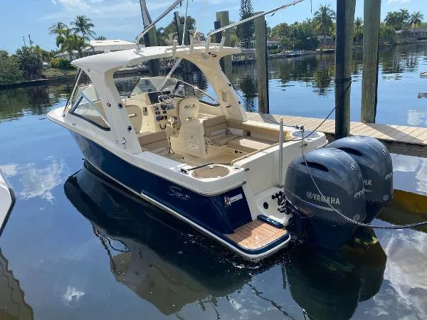 Slide: The Image of Scout 275 Dorado 2016 - 5
