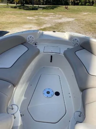 Slide: The Image of Sea Ray SunDeck 2003 - 6