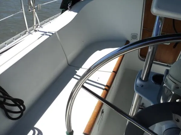 Slide: The Image of Beneteau 321 1998 - 11