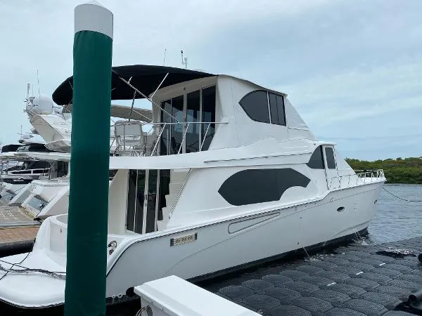 Slide: The Image of Sandpiper BUILT BY VADERBUILT YACHTS IN KENTUCKY 53 ENCLOSED FLY 2008 - 6