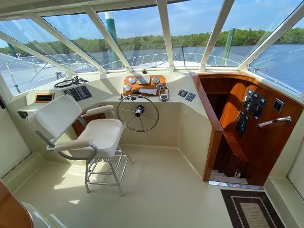 Slide: The Image of Sandpiper BUILT BY VADERBUILT YACHTS IN KENTUCKY 53 ENCLOSED FLY 2008 - 7