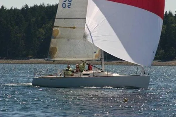 Slide: The Image of J Boats J 100 2005 - 3