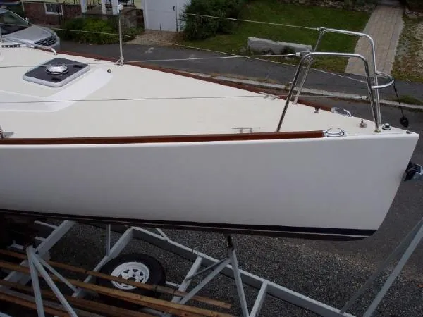 Slide: The Image of J Boats J 100 2005 - 7