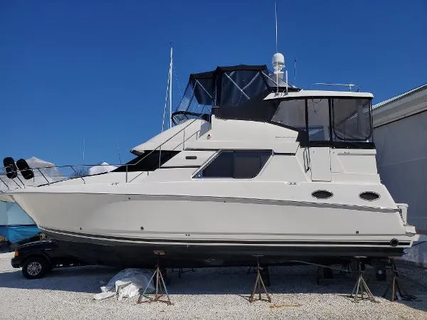 Slide: The Image of Silverton 392 Motor Yacht 2001 - 2