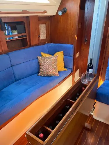 Slide: The Image of Canadian Sailcraft CS36 1989 - 10