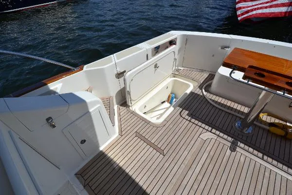 Slide: The Image of Grand Banks Eastbay 50 SX 2015 - 10