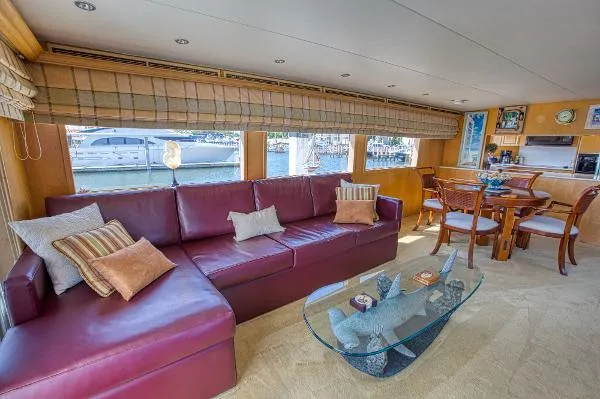 Slide: The Image of Hatteras 74 Cockpit Motor Yacht 1999 - 4
