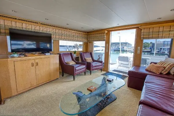 Slide: The Image of Hatteras 74 Cockpit Motor Yacht 1999 - 7