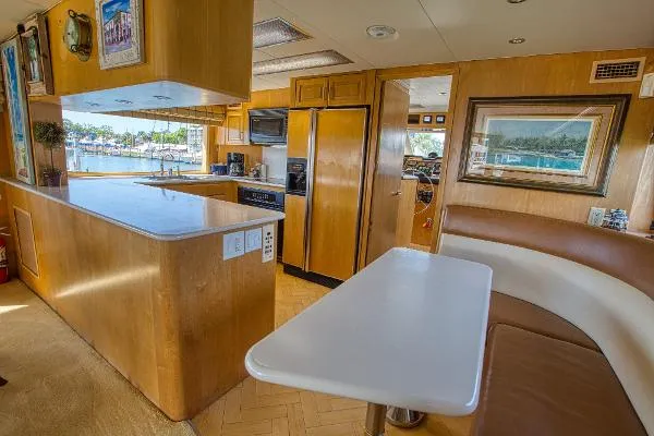 Slide: The Image of Hatteras 74 Cockpit Motor Yacht 1999 - 9