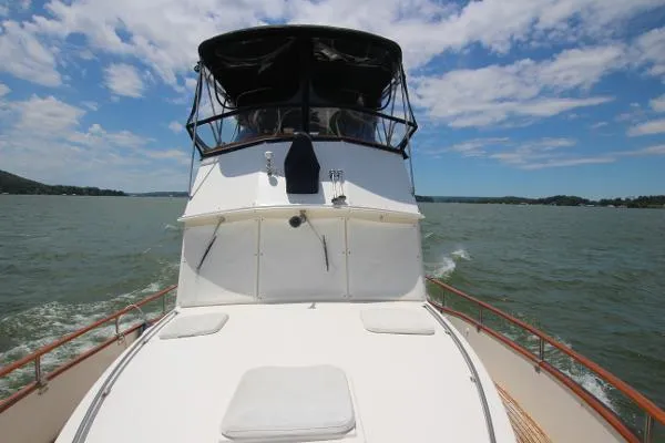 Slide: The Image of Grand Banks MOTORYACHT 1989 - 2