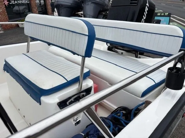 Slide: The Image of Boston Whaler 17 Montauk 2005 - 8