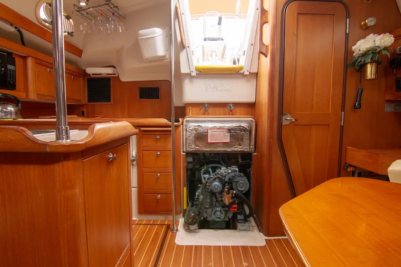 Slide: The Image of Catalina 350 2004 - 10