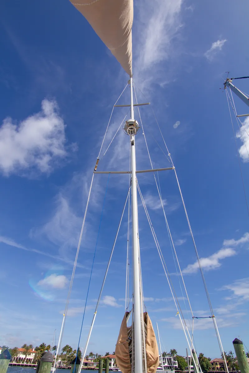 Slide: The Image of Catalina 350 2004 - 7