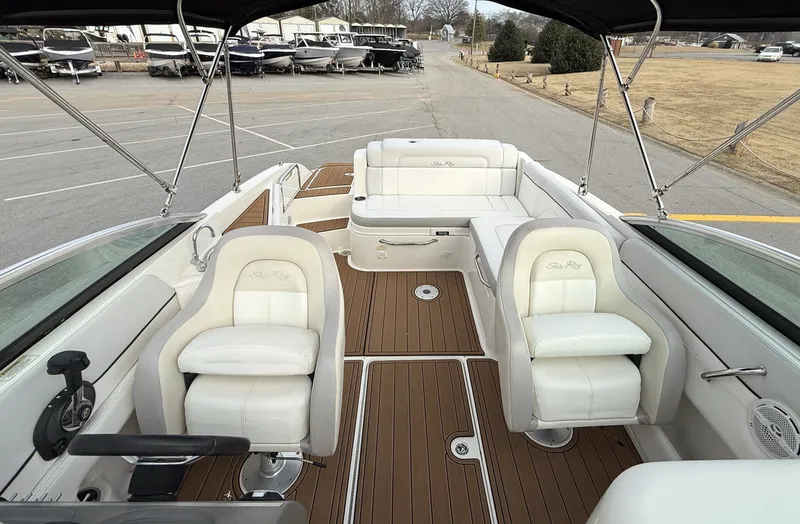 Slide: The Image of Sea Ray 260 Sundeck 2012 - 10