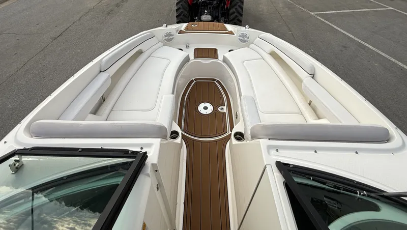 Slide: The Image of Sea Ray 260 Sundeck 2012 - 14