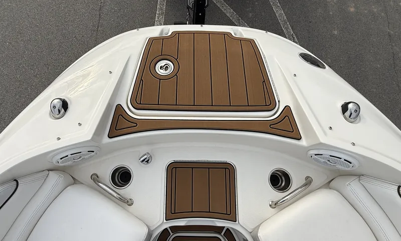 Slide: The Image of Sea Ray 260 Sundeck 2012 - 15