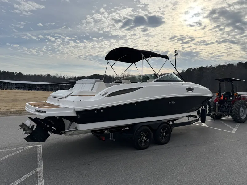 Slide: The Image of Sea Ray 260 Sundeck 2012 - 18