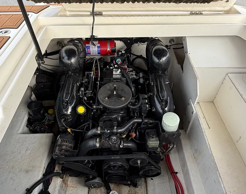 Slide: The Image of Sea Ray 260 Sundeck 2012 - 21