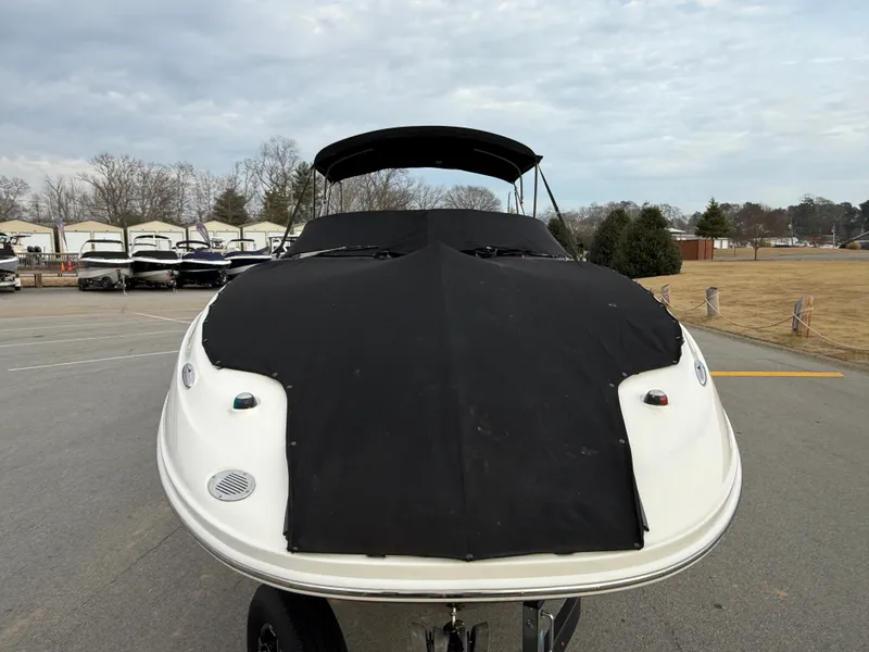 Slide: The Image of Sea Ray 260 Sundeck 2012 - 4