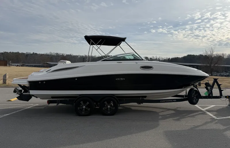 Slide: The Image of Sea Ray 260 Sundeck 2012 - 5