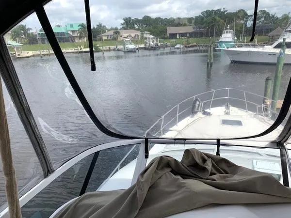 Slide: The Image of Sea Ray 400 Sedan Bridge 2001 - 11