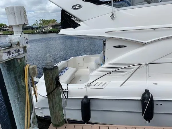 Slide: The Image of Sea Ray 400 Sedan Bridge 2001 - 7