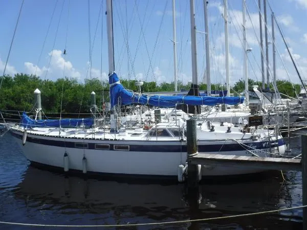 Slide: The Image of Corbin Pilothouse Cutter 1989 - 0