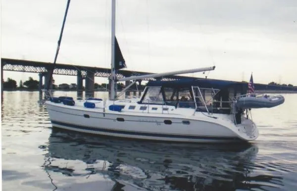 Slide: The Image of Hunter 466 2004 - 5