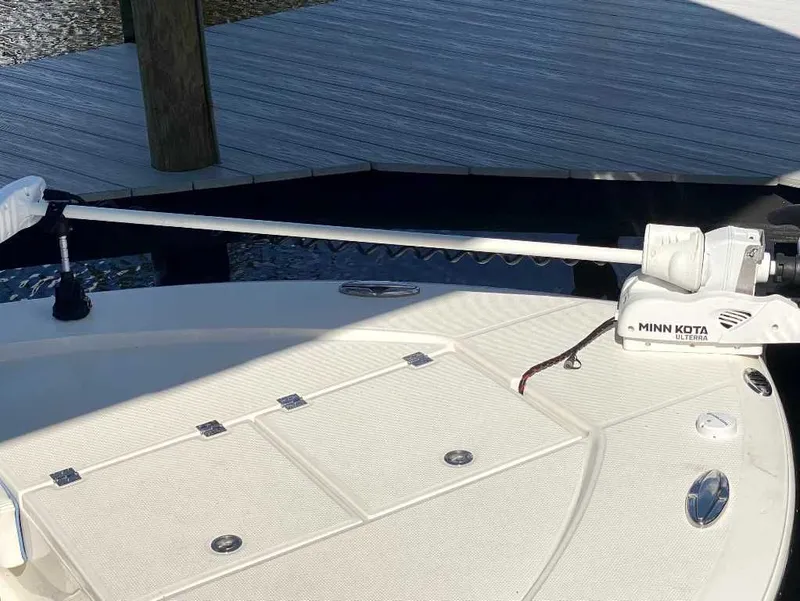 Slide: The Image of Robalo 266 Cayman 2023 - 3