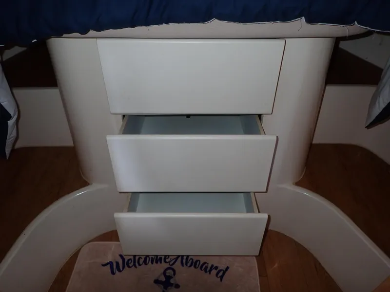 Slide: The Image of Carver Yachts 370 Voyager 1996 - 108