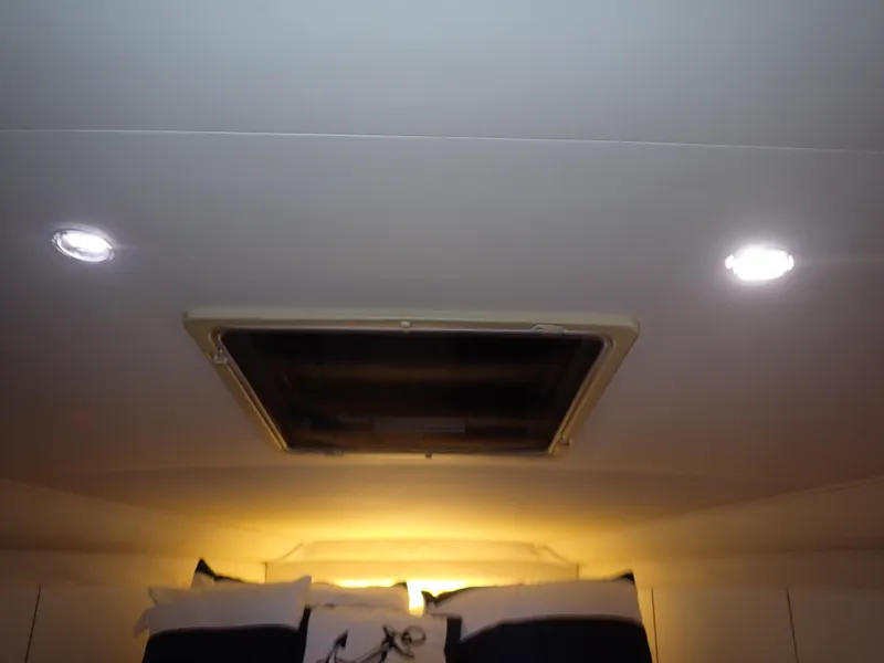 Slide: The Image of Carver Yachts 370 Voyager 1996 - 119