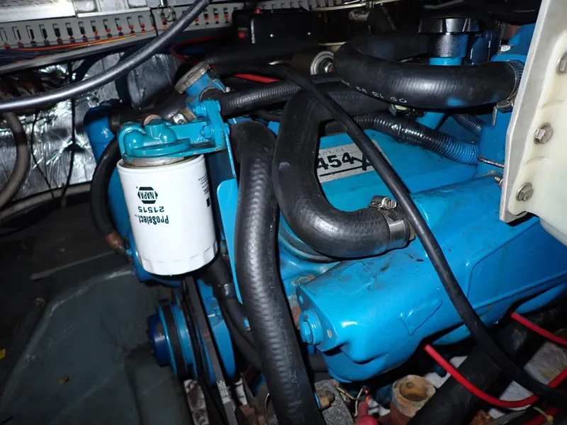 Slide: The Image of Carver Yachts 370 Voyager 1996 - 133