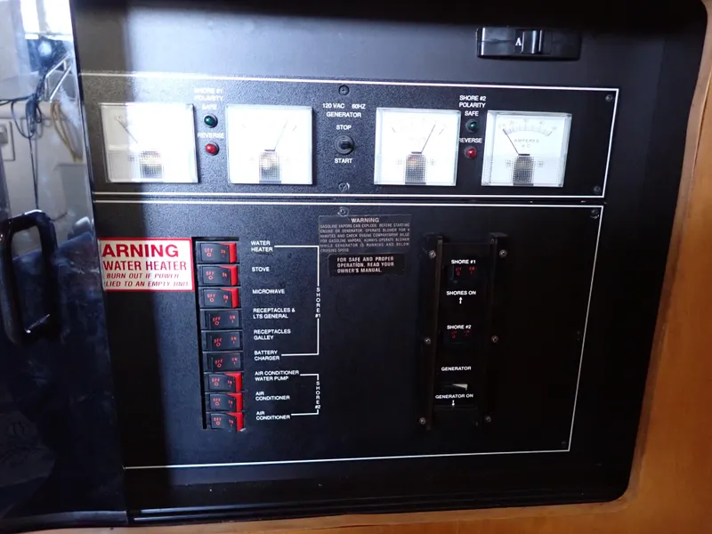 Slide: The Image of Carver Yachts 370 Voyager 1996 - 72