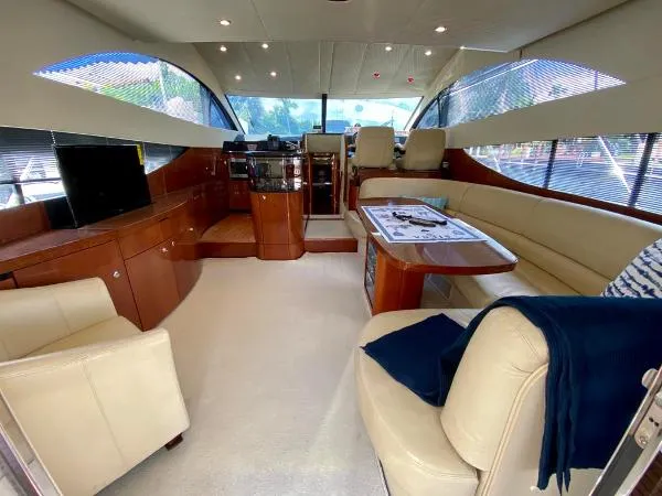 Slide: The Image of Fairline Phantom 50 2008 - 10