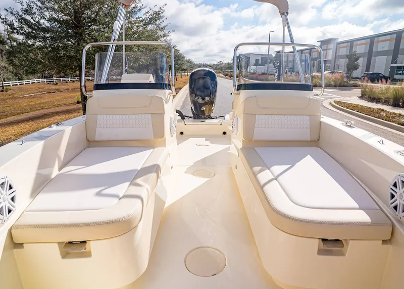 Slide: The Image of Scout 188 Sport Dorado 2026 - 18