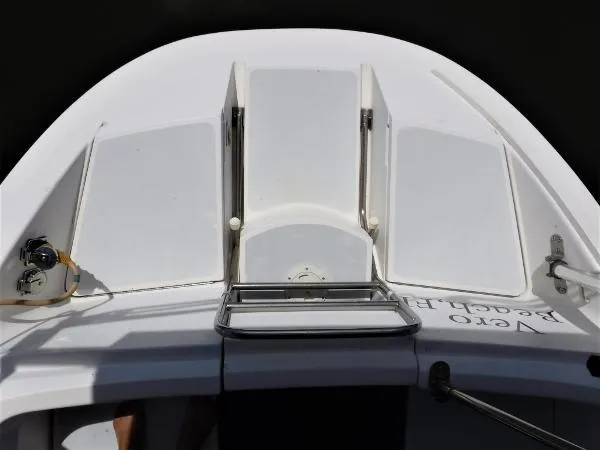 Slide: The Image of Hunter 35.5 1991 - 6