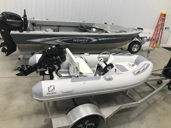 Slide: The Image of Zodiac Cadet 360 DL RIB ALU PVC Console, Seat & Engine 2020 - 1