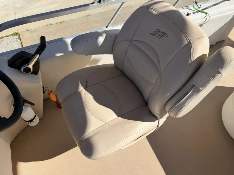 Slide: The Image of Silver Wave 200FISH 2012 - 14