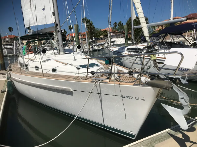 Slide: The Image of Beneteau 44CC 2000 - 1