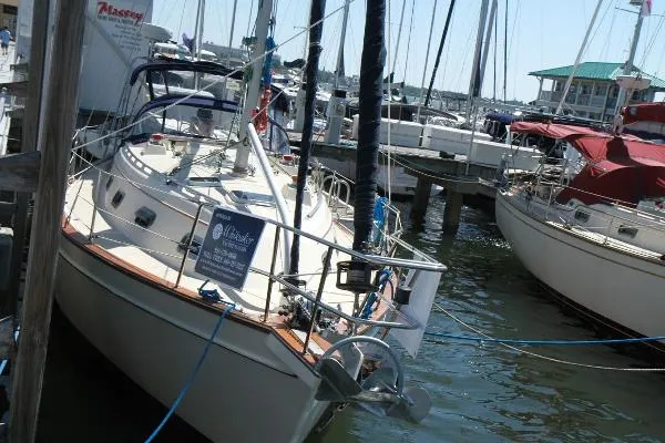 Slide: The Image of Island Packet 350 2000 - 1