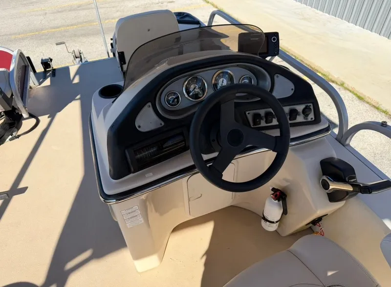 Slide: The Image of Silver Wave 200FISH 2012 - 13