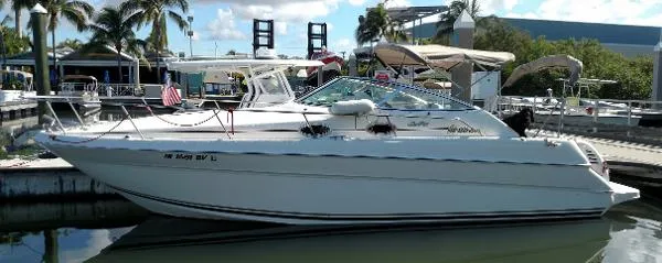 Slide: The Image of Sea Ray 270 Sundancer 2000 - 2