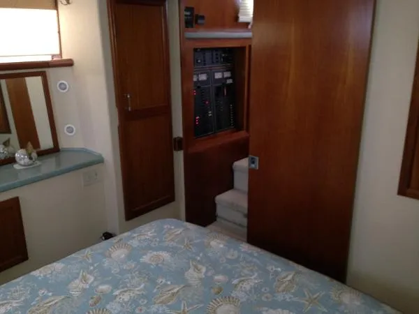 Slide: The Image of Tollycraft Cockpit Motor Yacht 1995 - 6