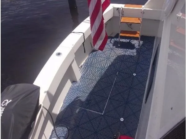 Slide: The Image of Hatteras Cockpit Motor Yacht 1990 - 3
